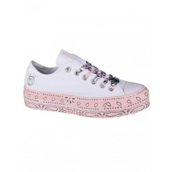 Converse X Miley Cyrus Chuck Taylor All Star 562236C